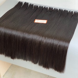 Gros Haute Qualité 100% Vietnamien Remy Cheveux Humains Grand Stock Super Brillant Lisse Trame Vague Souple Paquet Format #1 Couleur - Product Image 5