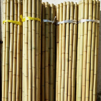 Grossiste au Vietnam Bâtiments de jardin bon marché Bâton de bambou Poteaux de bambou de grande taille Clôture de piquetage Portes de treillis Clôture de bambou de jardin
