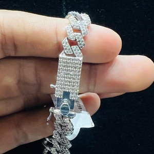 Pulsera de Cadena Cubana de Diamantes Naturales Certificados por Terceros VDS en Oro Sólido de 14K/18K con Corte Brillante Unisex - Product Image 4