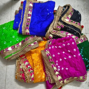 Bufanda Bandhani Dupatta de algodón suave hecha a mano auténtica ColorfulBandhani Wrap Festival-Ready Multicolor Dupatta - Product Image 1