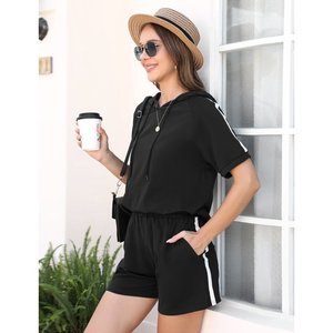 Ensemble de survêtements pour femmes respirants de haute qualité personnalisés ensemble de 2 pièces t-shirt à manches courtes et short, noir - Product Image 2