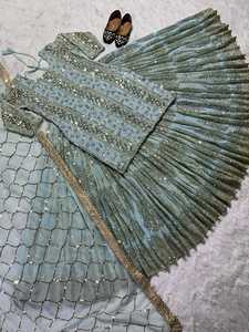 Diseñador Top Lehenga con Dupatta Trabajo de secuencia completa Hermoso bordado Trabajo Ropa de fiesta Vestido Ropa ocasional Look de moda - Product Image 5