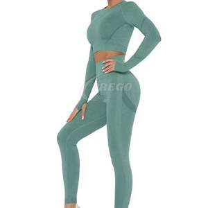 ชุดโยคะไร้รอยต่อแบบ Private Label เสื้อครอปท็อปและกางเกงโยคะ ชุดออกกำลังกายสำหรับผู้หญิง ชุด 2 ชิ้น - Product Image 5