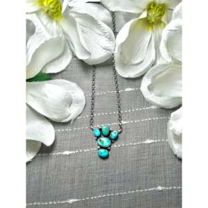 Collier en turquoise de Royston et argent sterling, fait main par des artisans Navajo - Bijou de collection culturelle - Product Image 1