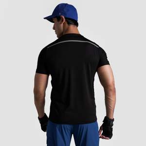 Camiseta Deportiva Overland Technical Outdoor Apparel en Negro - Product Image 2