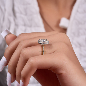 4.55 CT แหวนเพชรโมอิสซาไนท์ประดับเพชรแหวนหมั้นยาวเบาะเพชรโมอิสซาไนท์สุดหรูสำหรับเธอ - Product Image 2