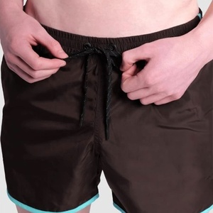 Short de bain pour homme en polyester 160G personnalisé Imperméable Séchage rapide Coupe ample Conception vierge Logo personnalisé Style High Street - Product Image 3