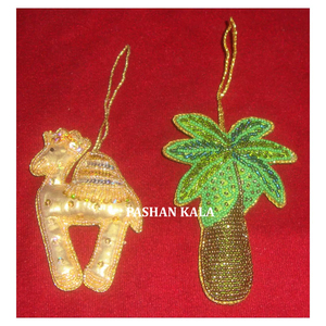 Diseño creativo forma de camello y cocotero en bordado Zari con adorno de trabajo con cuentas para accesorios árbol de Navidad - Product Image 1