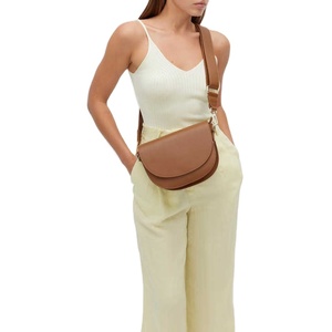 Bolso de Mano Unisex de PU Personalizado OEM, Impermeable, con Cierre de Cremallera y Broche, Correa de Cadena con Amortiguación de Aire, Bolso Bandolera para Viaje - Product Image 5