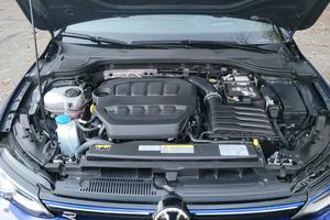 Voiture d'occasion fiable Volkswagen Golf R 2024, 315 ch, 4 cylindres turbocompressés - Product Image 5