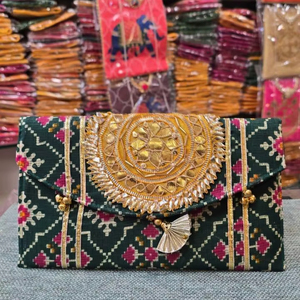 Sac à main en résine brodée pour femmes avec un design moderne, idéal pour les occasions spéciales, sac à main pour femmes, sac à main pour femmes en Inde - Product Image 1