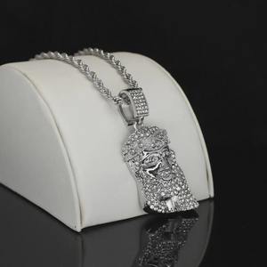 Pendentif Jésus en acier inoxydable de qualité supérieure plaqué rhodium, style hip-hop glacé avec moissanite, accessoires de mode unisexe disponibles - Product Image 4