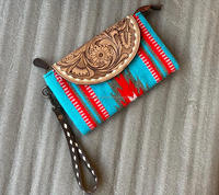 Pochette en cuir usiné aztèque faite à la main élégante femmes couverture de selle portefeuilles en cuir pochette de bracelet en cuir usiné de haute qualité