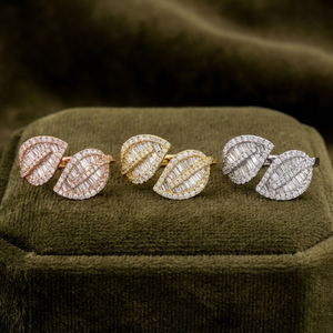 Bague Exclusif Feuille de Diamant Naturel Baguette 1,36 CT Certifié IGI Or Blanc 18K Double Bande Entrecroisée Designer pour la Saint-Valentin - Product Image 4