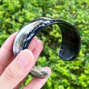 Brazalete de cuerno de búfalo de calidad duradera con pieza de calidad superior y brazalete de cuerno de diseño redondo de calidad superior - Product Image 3