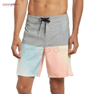 Pantalones cortos de playa para hombre con estampado completo y bolsillos laterales para uso en exteriores Pantalones cortos de playa de surf para hombre con cintura cómoda - Product Image 1
