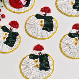 Père Noël perlé sous-verre fait à la main décoratif tapis de boisson pour fête de vacances Table thé café porte-gobelet fournisseur en gros - Product Image 3