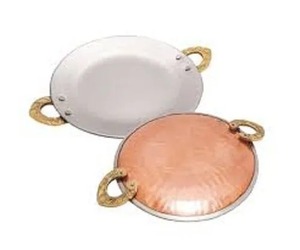 Envío a granel Serveware Artículo de vajilla para el hogar Hotel Restaurantes Plato de acero de cobre Tawa con asas de latón Plato de plato - Product Image 1