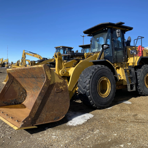 Minicargadora y Retroexcavadora Usada Cat 966 con Motor, Caja de Cambios y Bomba - Product Image 1