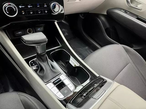 SUV Compacto 2023, Diseño Moderno, Eficiente en Combustible, 5 Plazas, Vehículo Urbano, Sin Accidentes y Listo para Enviar - Product Image 6