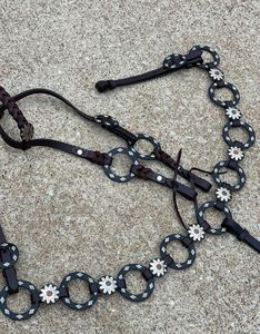 Ensemble collier et rênes de poitrine de Headstall en cuir occidental de fournisseur indien disponibles à la vente d'Inde - Product Image 6