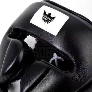 หมวกป้องกันศีรษะสำหรับชกมวย หนังคุณภาพพรีเมียม พร้อมโลโก้สั่งทำ ดีไซน์ป้องกันน้ำหนักเบา เหมาะสำหรับการฝึกซ้อม MMA และคิกบ็อกซิ่ง - Product Image 4