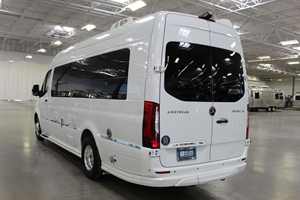 รถบ้านมือสองราคาถูก ปี 2023-2025 รุ่น Class B RV INTER STATE 24GL รถบ้านหรูสำหรับครอบครัว ยูโร 5 มาตรฐานไอเสีย 4-6 เครื่องยนต์เหล็ก/อลูมิเนียม - Product Image 5