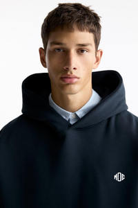 Sweat à capuche oversize unisexe Streetwear Sweat-shirt polaire brodé à épaules tombantes avec logo personnalisé Vêtements d'hiver - Product Image 4