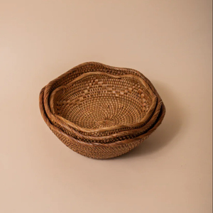 Cuenco de ratán marrón para servir en tejido natural, perfecto para decoración de mesa de cocina y restaurante y juego de artículos de comedor - Product Image 1