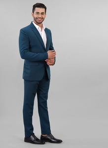 ชุดสูทผู้ชายสีเขียวลายลิงนกแก้ว ดีไซน์เนอร์แบรนด์ดัง ลดราคาพิเศษ เหมาะสำหรับงานประชุมทางธุรกิจ งานแต่งงาน และงานพิเศษต่างๆ มีราคาส่งออก - Product Image 2