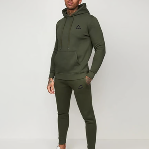 Conjunto de Sudadera con Capucha y Pantalones Deportivos Verde Oliva para Hombre, de Alta Calidad y Elegante, con Tela Suave y Máxima Comodidad, por Ako - Product Image 1