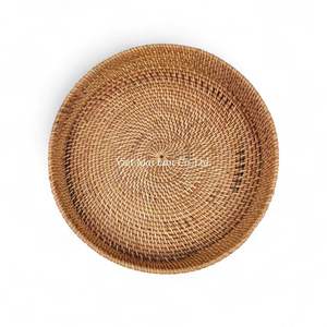 Plateau en rotin de style bohème fait main, design flexible, finition naturelle pour table à manger, service, décoration intérieure, Vietnam, personnalisable - Product Image 3
