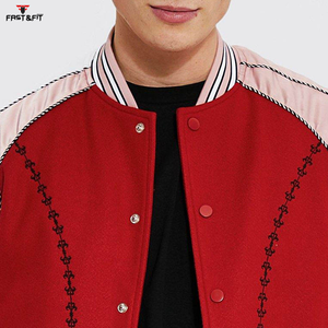 Chaquetas universitarias de béisbol de invierno de lona de alta calidad de nuevo estilo superventas con logotipo frontal diseño universitario personalizado para Unisex - Product Image 5