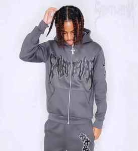 Survêtement personnalisé avec des strass étincelants et des cristaux brillants, parfait pour les événements de danse et les tenues de tous les jours - Product Image 6