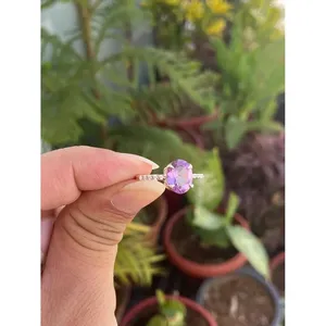 Anillo de Alejandrita Creada en Laboratorio con Corte Ovalado, Plata de Ley 925, Joyería Fina Hecha a Mano, Proveedor Mayorista - Product Image 2