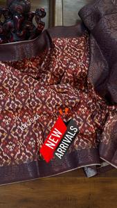 Designer Silk Saree With Flower Print Along With Beautiful <b>Rose</b> Jari Weaving - Product Image 3