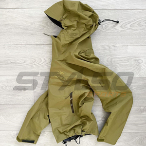 Personnaliser le style et la conception Streetwear Polyester Softshell imperméable Sports de plein air course coupe-vent veste de pluie pour hommes - Product Image 2