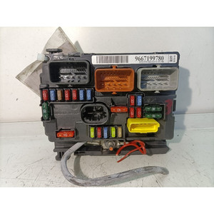 PEUGEOT 207 1ª Serie KFV Bifuel/Gasolina 1360 UNIDAD DE CONTROL DEL PORTAFUSIBLES (06>09) - Product Image 1