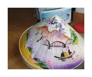 หมวกทรงกรวยเวียดนามทำมือจากเวียดนามออกแบบได้ตามต้องการพร้อมกรอบไม้ไผ่แบบดั้งเดิม - Product Image 4