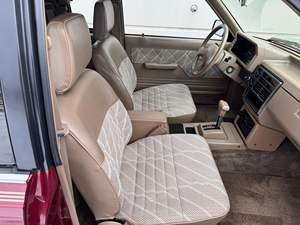 Oferta con Descuento, Mazda B2600i LE-5 Usada de 1992, Bajo Kilometraje - Product Image 2