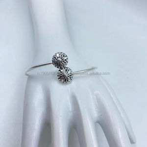 Pulsera de plata tallada intrincadamente ajustable ajuste perfecto para ocasiones especiales pulseras y brazaletes de moda - Product Image 1