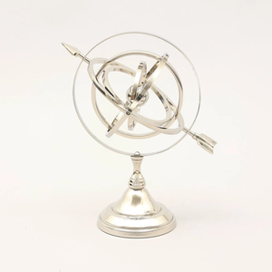 Sculpture en aluminium au design élégant Sculpture en métal fini or de conception antique avec base en métal pour une utilisation de pièce maîtresse de table - Product Image 4