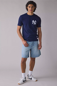 T-shirts personnalisés avec logo d'équipe, t-shirt graphique pour homme en coton lourd, t-shirt imprimé de haute qualité sur mesure - Product Image 5