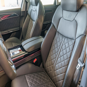 Sedán de Lujo 2023, Tamaño Completo, Alto Rendimiento, Interior Premium, Motor de Alta Potencia, Excelente Estado - Product Image 3