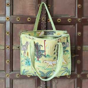 Bolsa de Mano de Algodón Acolchada Hecha a Mano en India, Bolsa de Compras, Bolsa de Playa, Cierre de Cremallera, Cadenas, Alta Calidad - Product Image 2