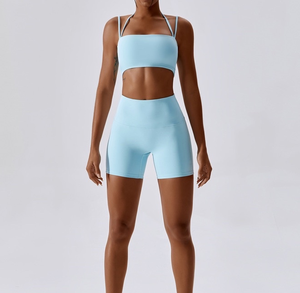 Ensemble de yoga 2 pièces pour femme : Crop top et short cycliste taille haute sans couture, couleur unie, bretelles spaghetti, col carré, tenue d'entraînement - Product Image 5