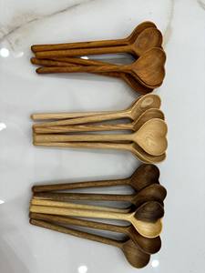 Cuillère de cuisine en bois d'acacia et bambou écologique Cuillère en bois en forme de cœur - Product Image 4