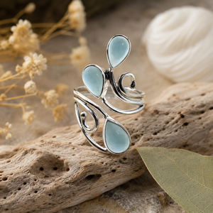 Anillo llamativo Ocean Spirit con larimar en forma de lágrima azul suave, plata de ley 925, gema de larimar azul. - Product Image 3