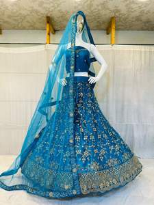 Tela de Red Bordada con Pedrería de Espejo Estilo Shisha, Diseño Étnico Moderno, Semi-Entallada, Modelo Bridal Zarna 16 Kali Heavy Jarkan Stone - Product Image 2