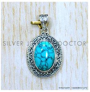 Pendentif en turquoise de qualité supérieure de forme ovale avec sertissage en bélière, fabriqué en argent sterling massif 925, bijoux fins - Product Image 1
